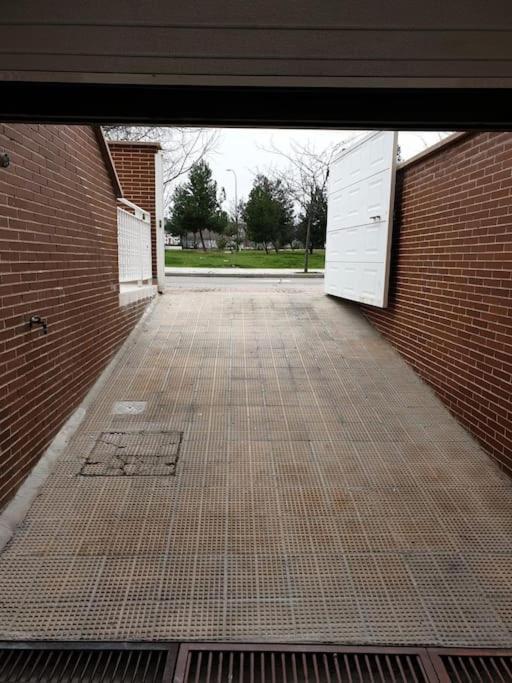 Chalet Ifema 5 Habitaciones 4 Banos, Parking Free Madrid Exterior foto